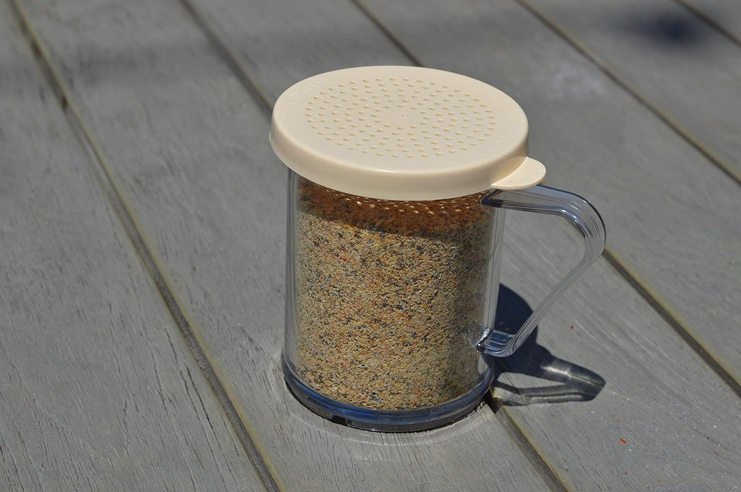 Cambro (96SKRD135) 10 oz Shaker w/Removable Salt & Pepper Lid - Camwear